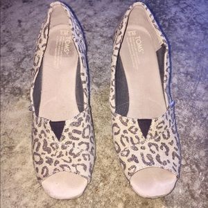Toms Snow Leopard wedges